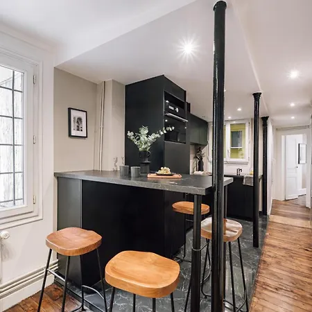 Apartment Sabah - 2 A Paradis / Petites Ecuries Paris