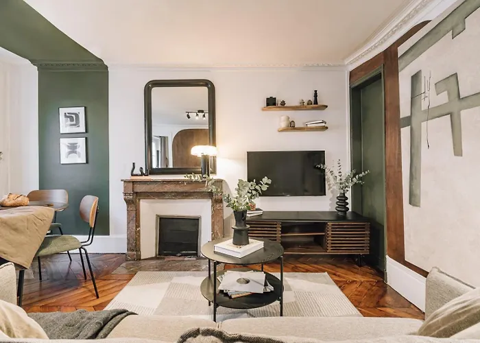 Sabah - 2 A Paradis / Petites Ecuries Апартаменты Париж