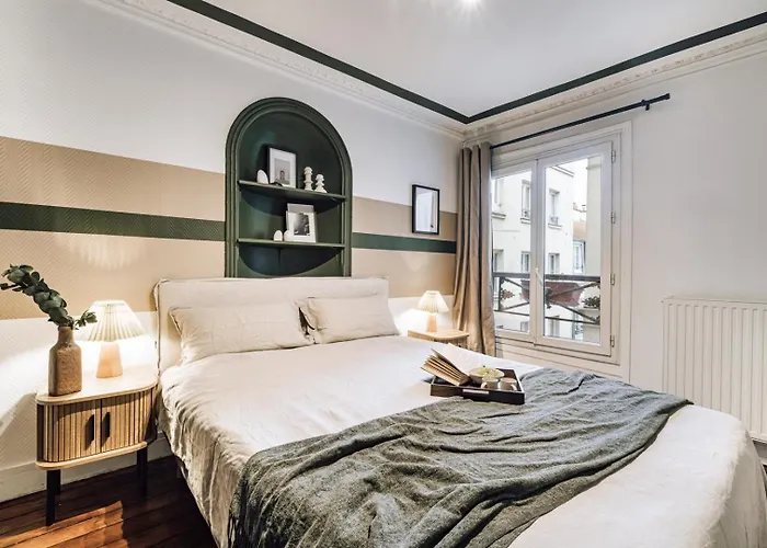 Sabah - 2 A Paradis / Petites Ecuries Апартаменты Париж